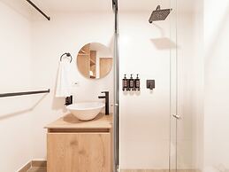 Oliving in Laureles by Wynwood House