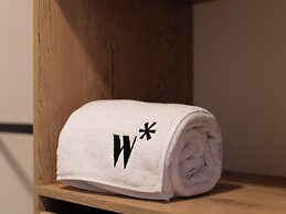 Oliving in Laureles by Wynwood House