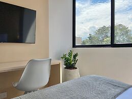 Oliving in Laureles by Wynwood House