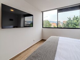 Oliving in Laureles by Wynwood House