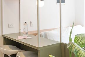 Oliving in Laureles by Wynwood House