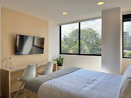 Oliving in Laureles by Wynwood House