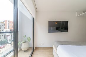 Oliving in Laureles by Wynwood House