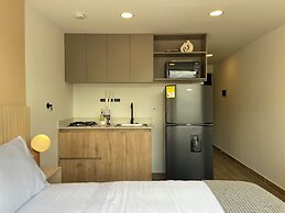 Oliving in Laureles by Wynwood House