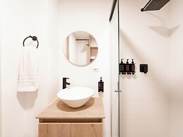 Oliving in Laureles by Wynwood House