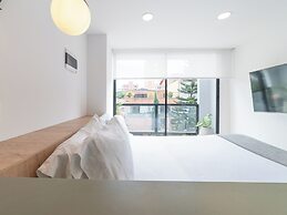 Oliving in Laureles by Wynwood House