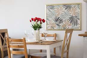 Apartment Warsaw Królewska by Renters