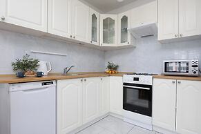 Apartment Warsaw Królewska by Renters