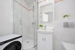 Apartment Warsaw Królewska by Renters
