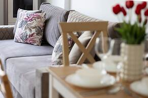 Apartment Warsaw Królewska by Renters