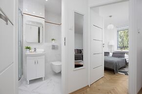 Apartment Warsaw Królewska by Renters