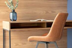 Business Apartment Parking by Renters