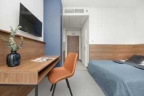 Business Apartment Parking by Renters