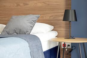 Business Apartment Parking by Renters