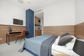 Business Apartment Parking by Renters