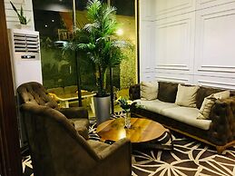 T E L E By Summerset Continental Hotel