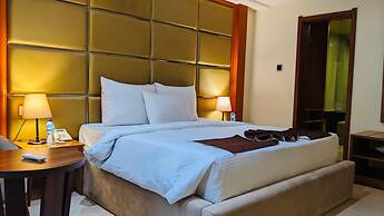 T E L E By Summerset Continental Hotel