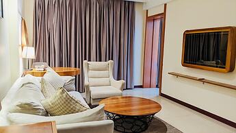 T E L E By Summerset Continental Hotel