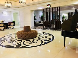 T E L E By Summerset Continental Hotel