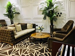 T E L E By Summerset Continental Hotel