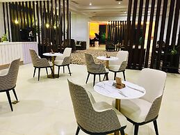 T E L E By Summerset Continental Hotel