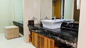 T E L E By Summerset Continental Hotel