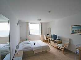 Beachfront Apartments Tamarix