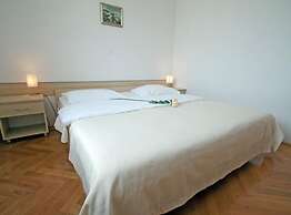 Beachfront Apartments Tamarix