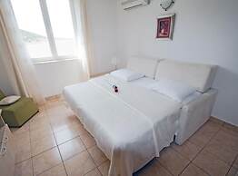 Beachfront Apartments Tamarix