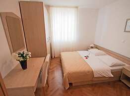 Beachfront Apartments Tamarix