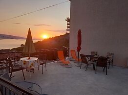 Apartments Luka & Leona