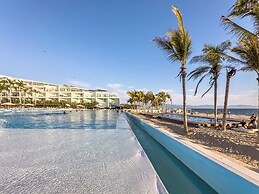 ARIA Residence Beachfront luxury