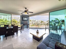 ARIA Residence Beachfront luxury