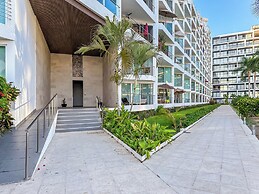 ARIA Residence Beachfront luxury