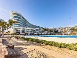 ARIA Residence Beachfront luxury
