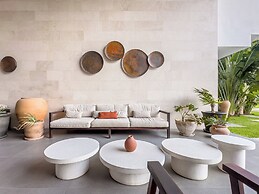 ARIA Residence Beachfront luxury
