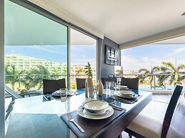 ARIA Residence Beachfront luxury