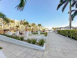 ARIA Residence Beachfront luxury