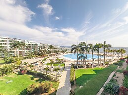 ARIA Residence Beachfront luxury