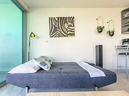 ARIA Residence Beachfront luxury