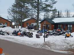 Lena's Northern Pines Resort