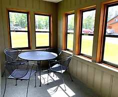 Lena's Northern Pines Resort