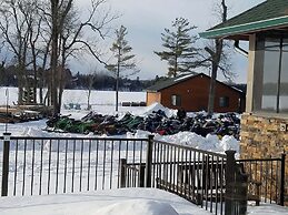 Lena's Northern Pines Resort