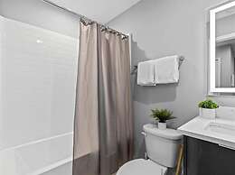 Beautiful Vacation Home With Splash Pool 35