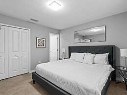 Beautiful Vacation Home With Splash Pool 35