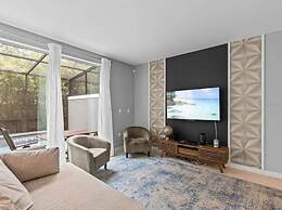 Beautiful Vacation Home With Splash Pool 35