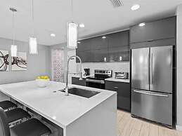 Beautiful Vacation Home With Splash Pool 35