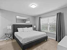 Beautiful Vacation Home With Splash Pool 35