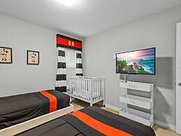 Beautiful Vacation Home With Splash Pool 35