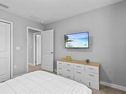 Beautiful Vacation Home With Splash Pool 35